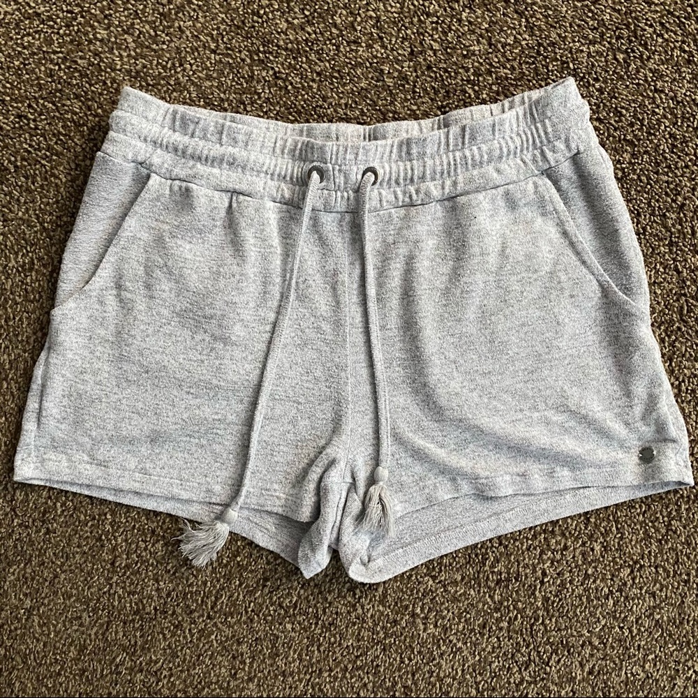Super soft Roxy sorts , Size L